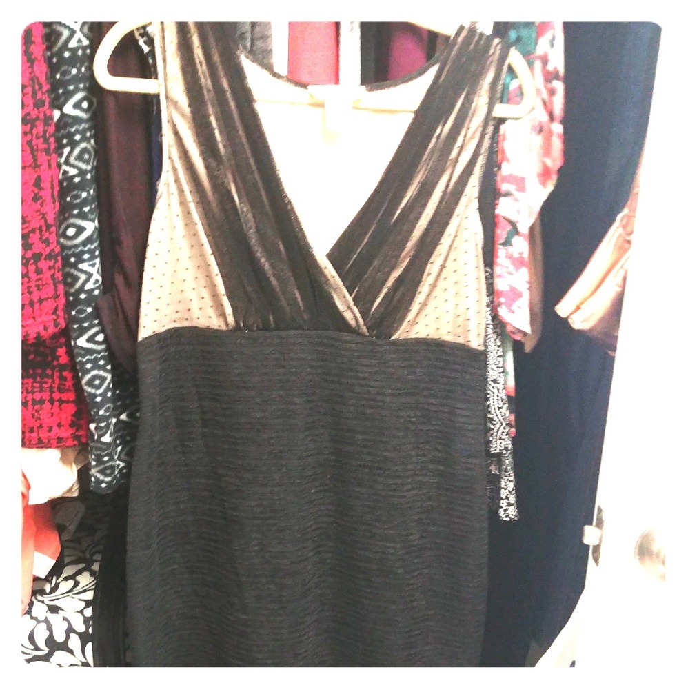 Sleeveless dress